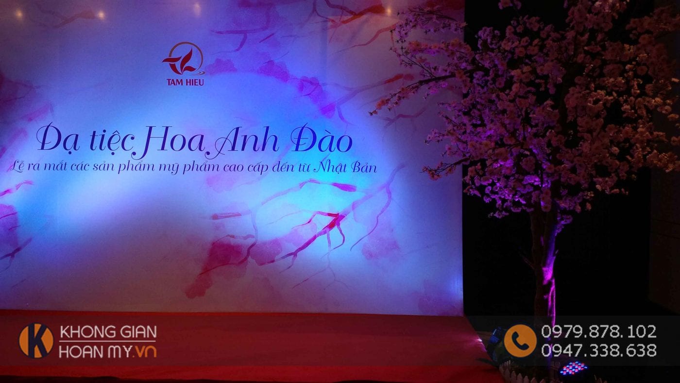Thi C&ocirc;ng C&acirc;y Hoa Giả